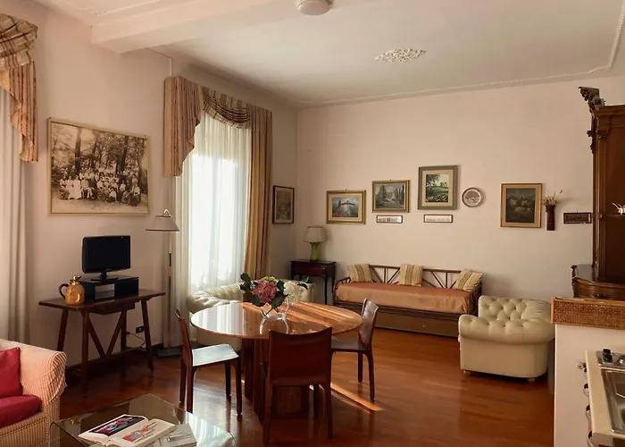 Elegant Colosseum Daire